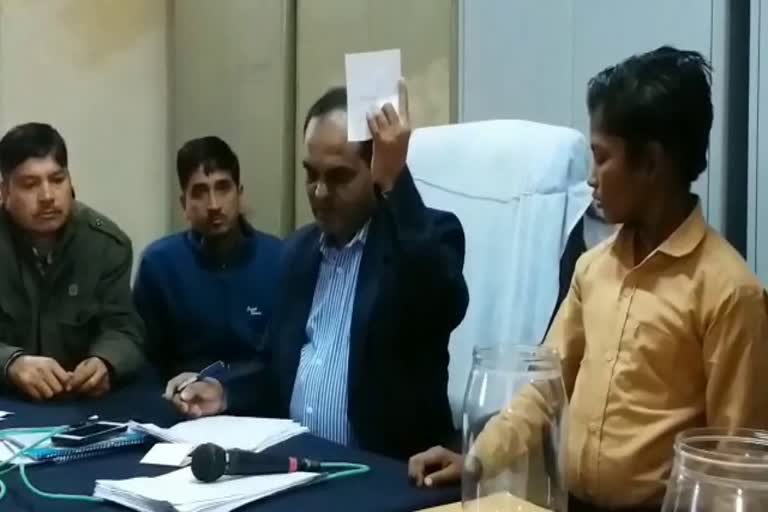 धौलपुर पंचायत चुनाव, सैपऊ पंचायत, Lottery drawn for Panchayat, District Election Department