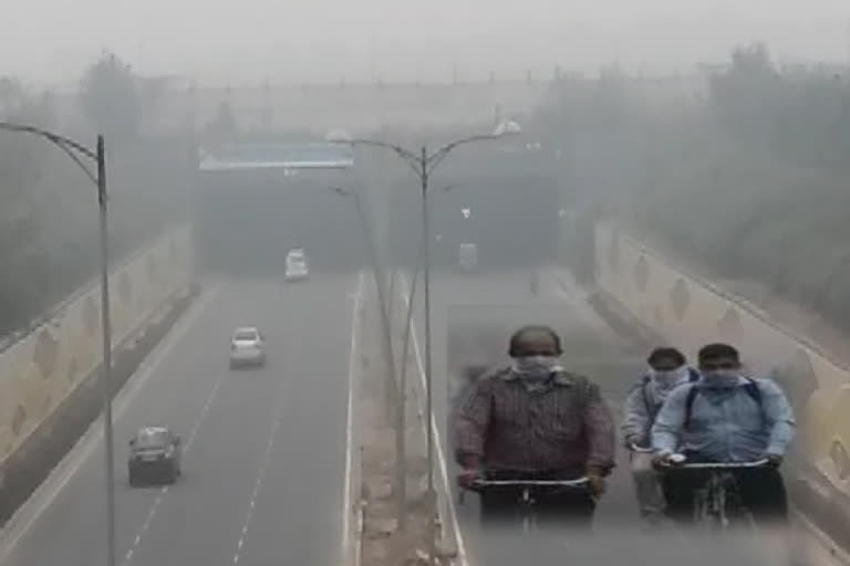 increased pollution and fog level is seen near palam airport in delhi