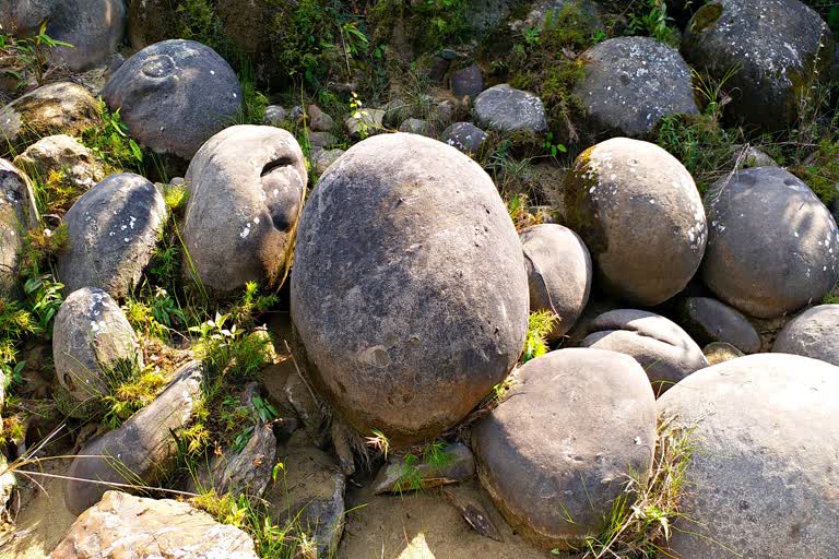 CIRCLE SHAPE STONE IN BAKSHA DISTRICT ASSAM ETV BHARAT