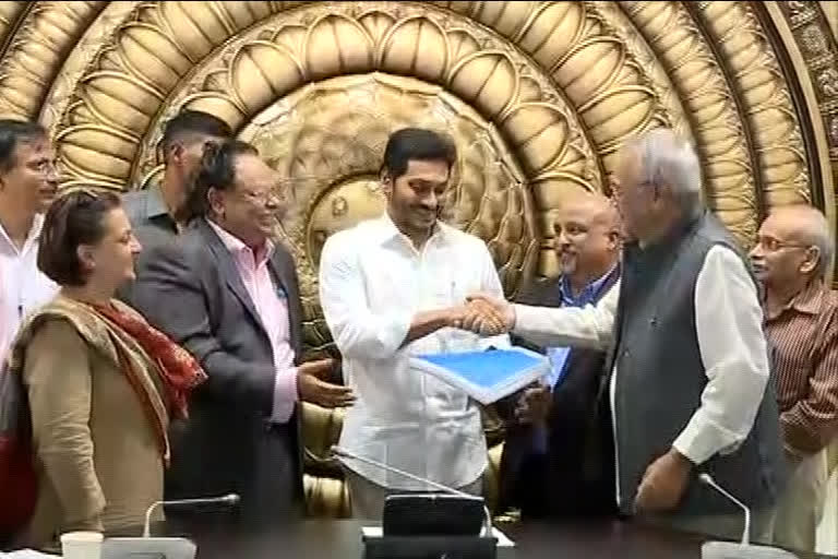 expert committee submit report to cm jagan