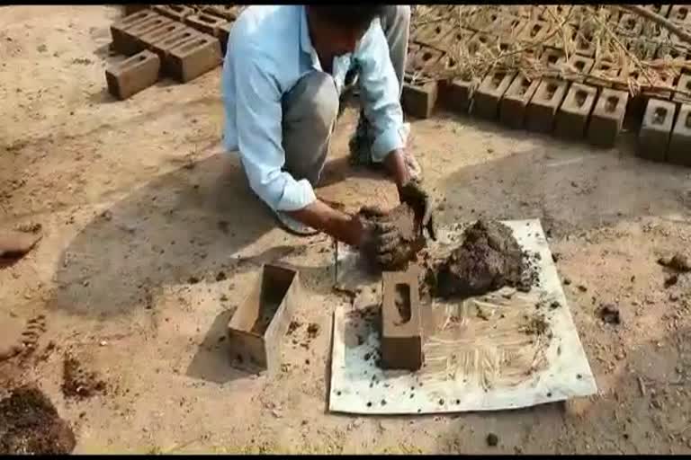 brick-are-being-made-from-compost-waste-in-khargone