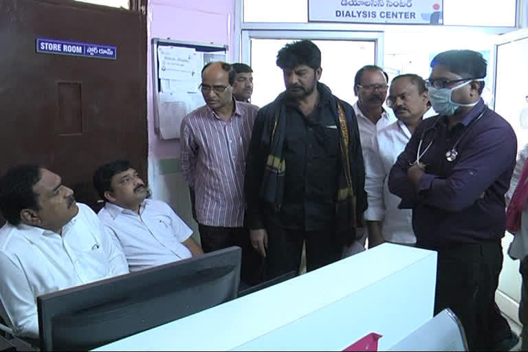 minister errabelli dayakar rao sudden visit to mahabubabad district hospital