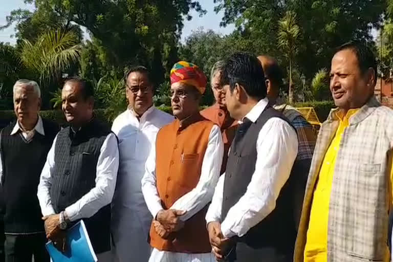 बीजेपी नेताओं ने सौंपा ज्ञापन, BJP leaders submitted memorandum