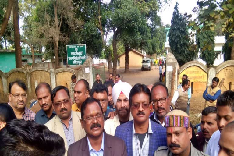 amarjeet bhagat vote in sitapur nagar panchayat