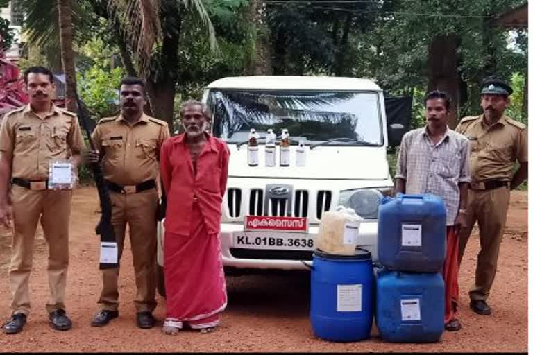 നാടൻ തോക്കും, തിരകളും വാറ്റുചാരായവുമായി  സഹോദരങ്ങൾ പിടിയിൽ  fired guns and sarcasm  The brothers were caugh