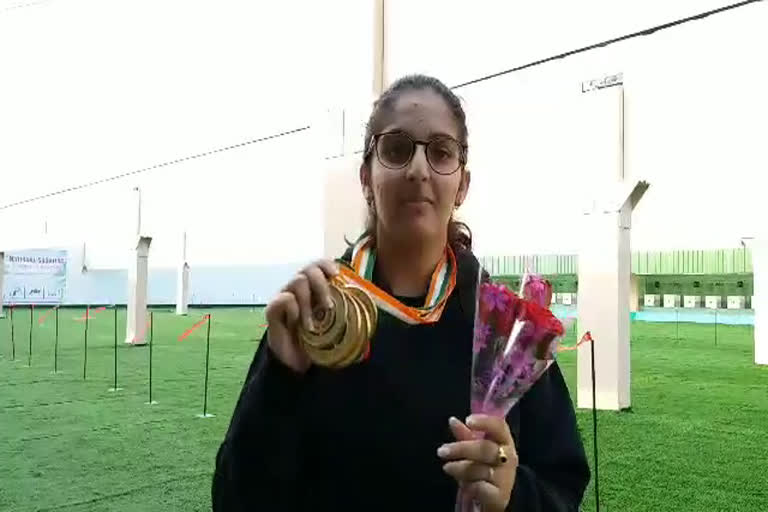 bandhavi-singh-won-4-gold-medals-in-one-day-in-shooting-competition-bhopal