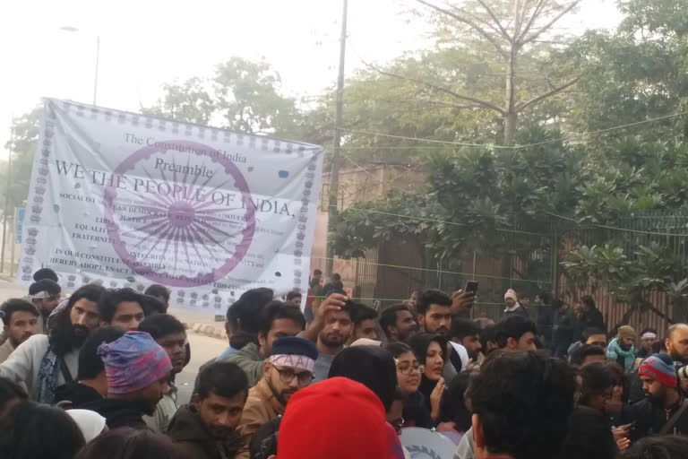 Jamia students protest against CAA and NRC in delhi