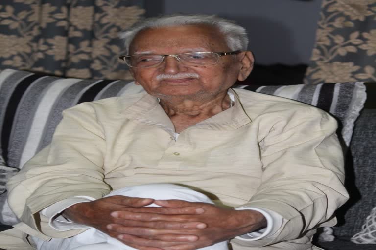 CM Parliamentary Advisor Vinod Tiwari father passes away