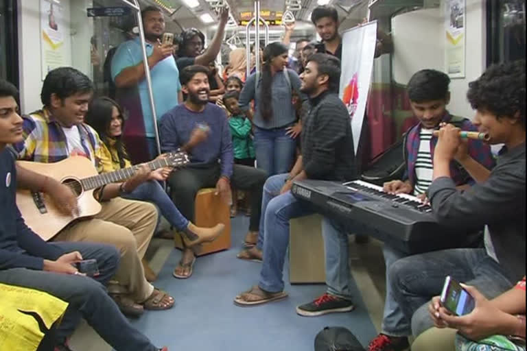 street of chennai youth playing live music instruments in public places like rails and streets