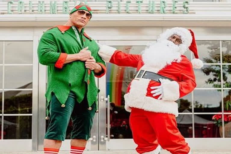 dwayne johnson and kevin hart get into christmas spirit