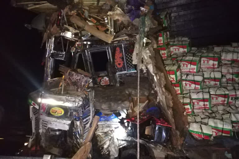 MP: 5 killed, 35 injured in bus accident