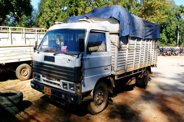 Illegal paddy being brought from Jharkhand seized in jashpur