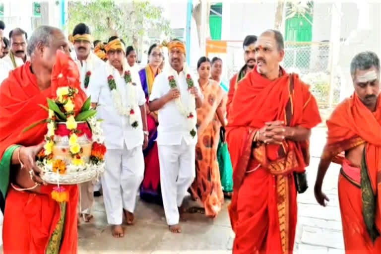 The worship of Kopulas in the temple of Veerabhadraswamy