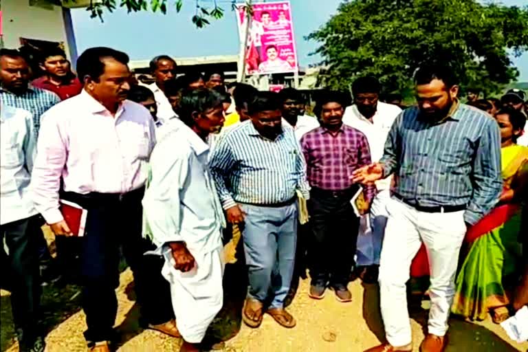 collector rv karnan at viswanathapalli