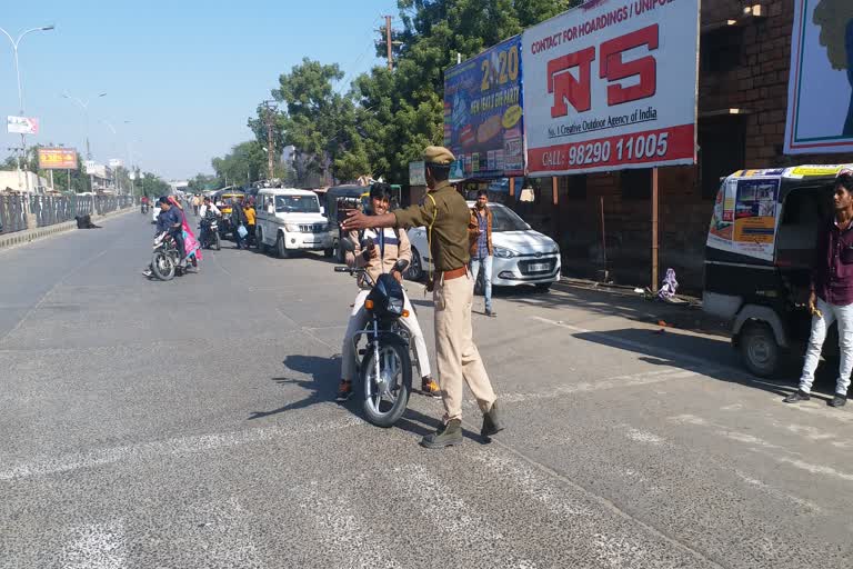 Barmer news, Traffic police, बाड़मेर समाचार