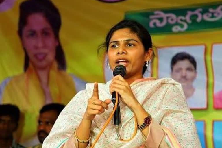 bhuma akhila priya fire on ysrcp decision of kurnool high court