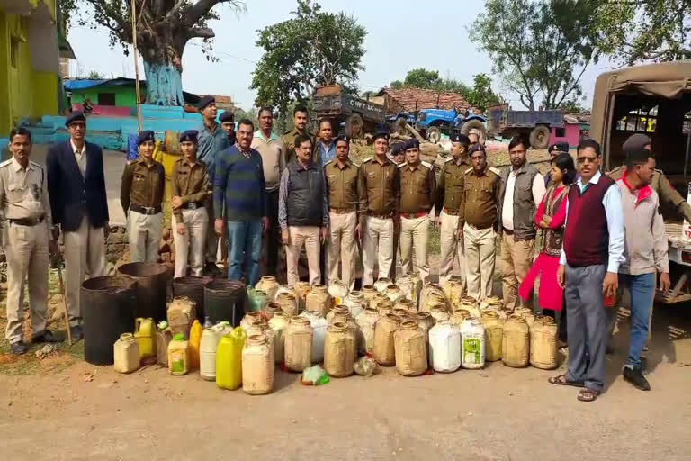 illegal-raw-liquor-and-mahua-lahan-seized-in-hoshangabad