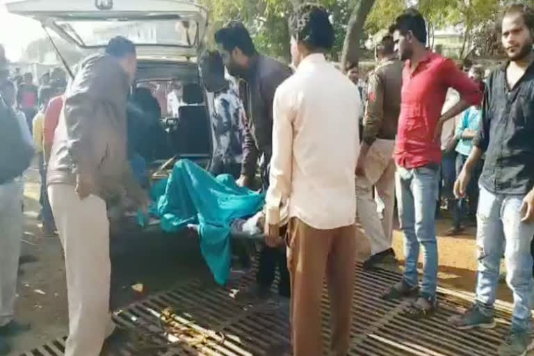 Dead body of unknown man found in well