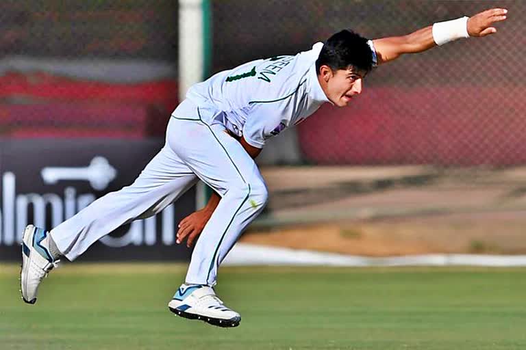 Nasim Shah becomes young fast bowler taking 5 wickets in Test