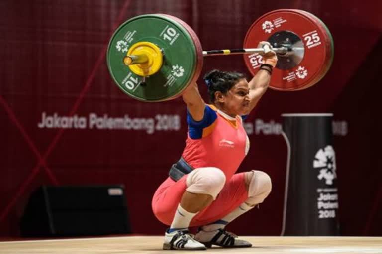 Lifter Rakhi creates two new national records