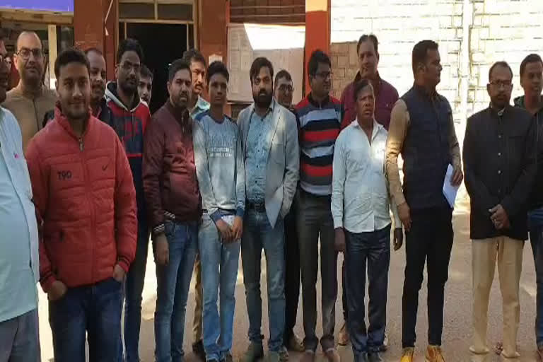 dausa news, rajasthan news, दौसा में चोरी के मामले, चोरी की दो बड़ी वारदात, चोरी की वारदातों को रोकने की मांग, चोरी की वारदातों पर लगाम