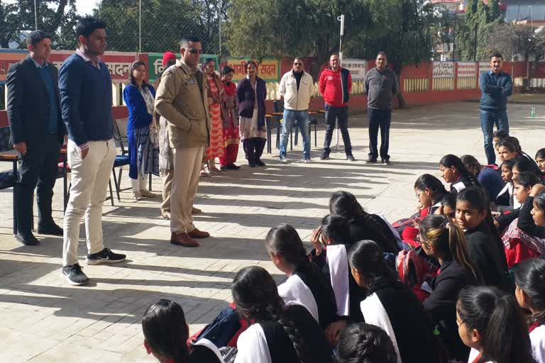 sirmaur police organized students interaction