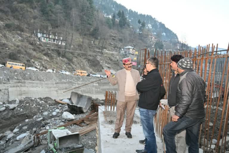 govind singh thakur inspect kullu bus stand