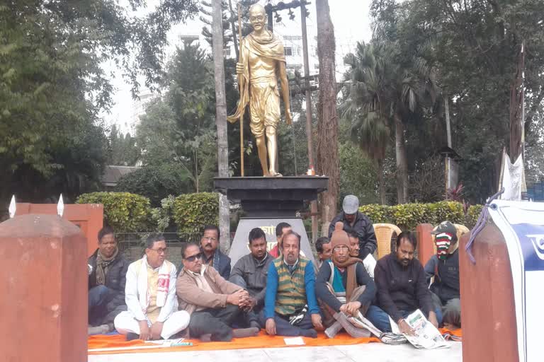 Protest Against CAA 2019, Gandhi Maidan Golaghat Protest, সংগ্ৰামী সতীৰ্থ মঞ্চৰ প্ৰতিবাদ, গোলাঘাটত নাগৰিকত্ব সংশোধনী আইন 2019ৰ প্ৰতিবাদ, অসম আন্দোলনৰ সংগ্ৰামী সতীৰ্থ মঞ্চৰ প্ৰতিবাদ