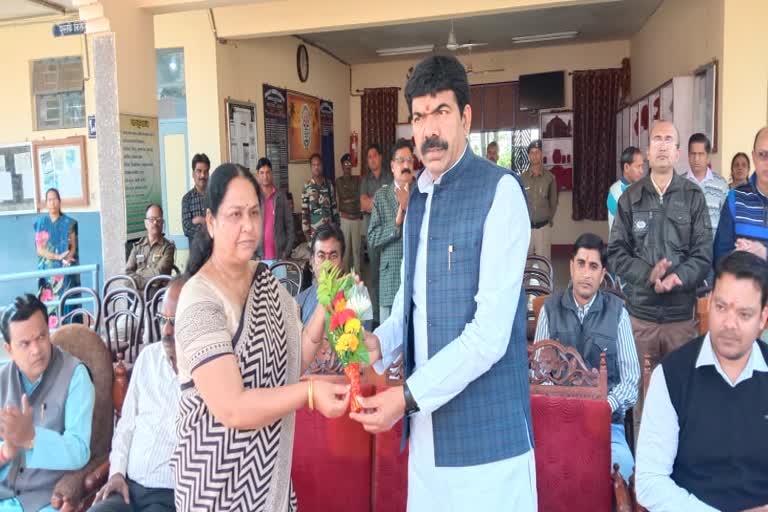 Mock Parliament organized in Navodaya Vidyalaya in balaghat