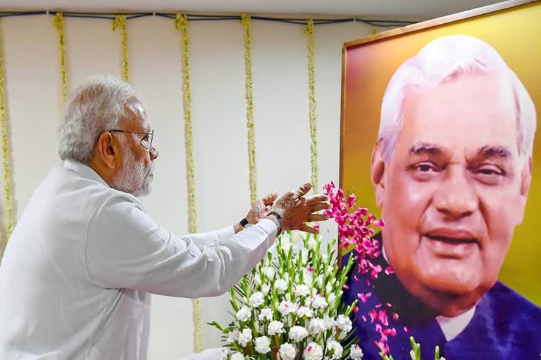 PM Modi and Atal Bihari Vajpayee