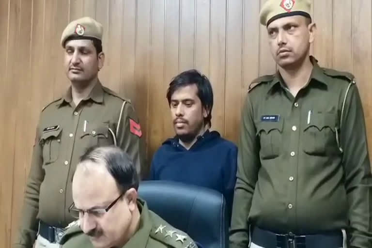 gurugram police arrested a men with illegal pistol in haryana