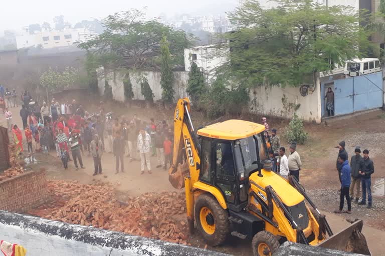 action-against-encroachment-took-place-in-katni