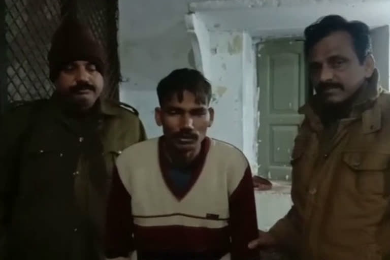 police-arrested-purse-snatcher-in-gwaliorpolice-arrested-purse-snatcher-in-gwalior