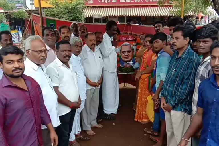 Trichy BJP Memebers Celebrating Vajpayee Birthday