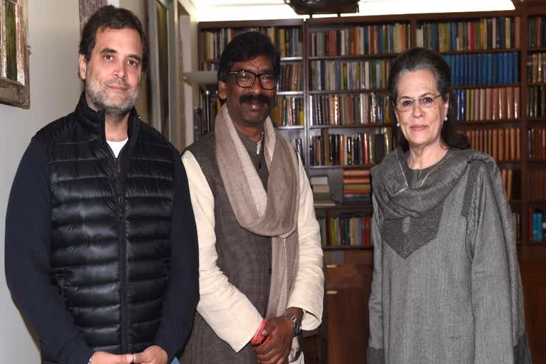 Hemant Soren meets Sonia