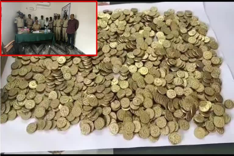 Gold coins  culprits in chittoor