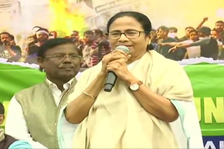 West Bengal CM Mamata Banerjee announce 5 lakhs,5 ಲಕ್ಷ ಪರಿಹಾರ ಘೋಷಣೆ ಮಾಡಿದ ಮಮತಾ ಬ್ಯಾನರ್ಜಿ