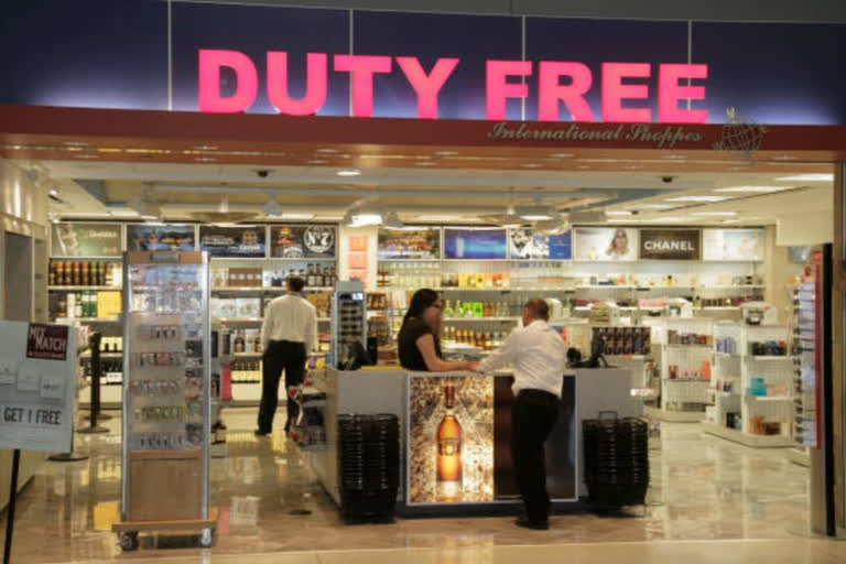 'Allow to buy four litres liquor in duty free shops'