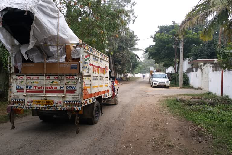 luggage of aishwarya still on road in patna