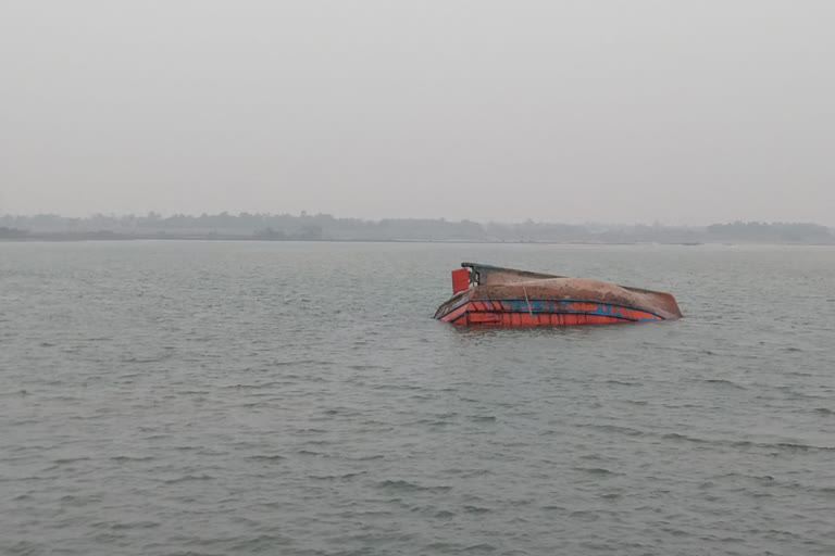 troller downed near digha