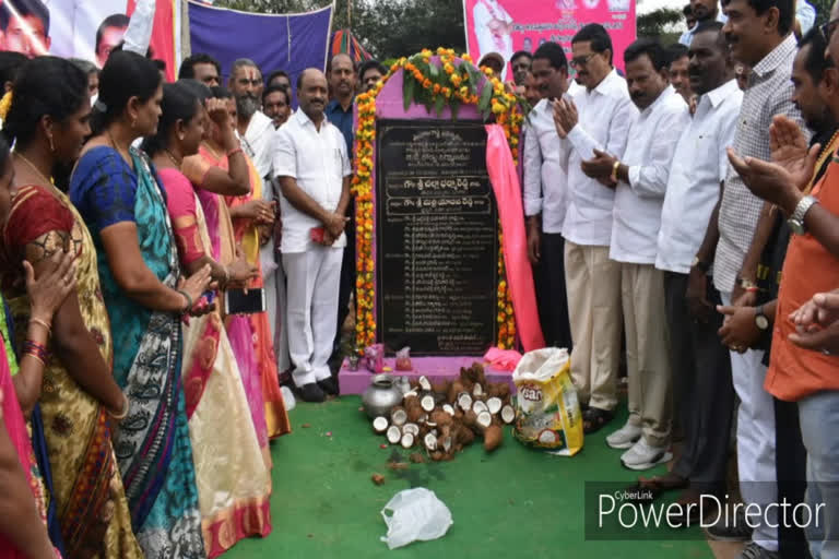 parakala mla challa dharma reddy laid foundation for road constrution