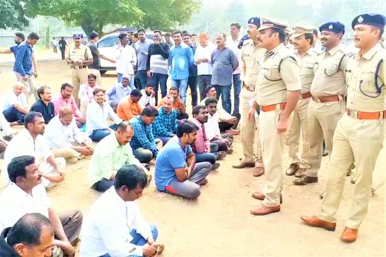 POLICE COUNSELLING TO PEKATA RAYULLU IN RAMAGUNDAM