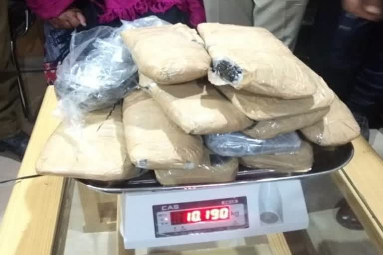 2 women arrested with 15 kg Charas in Kullu