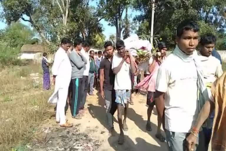 Ramesh majhi join party workers funeral