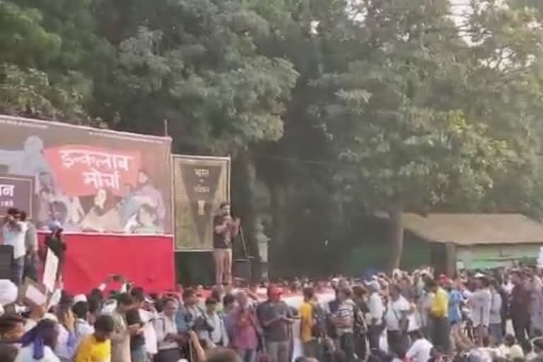 hussain haidry protest poetry at mumbai azad maidan