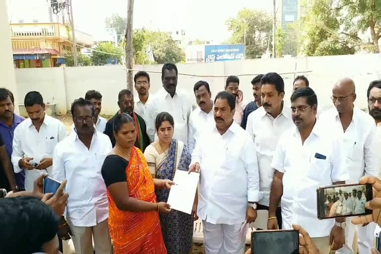 CMRF CHEQUE DISTRIBUTION iN SATTUPALLI