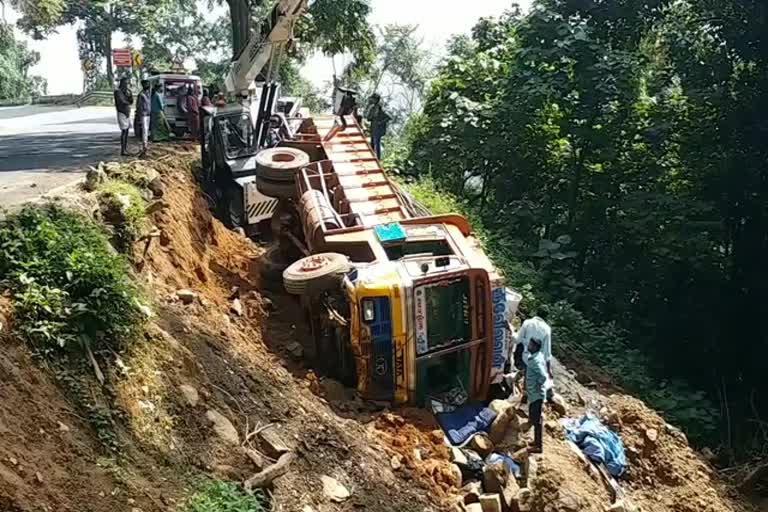 accident in coonoor due to heavy mist