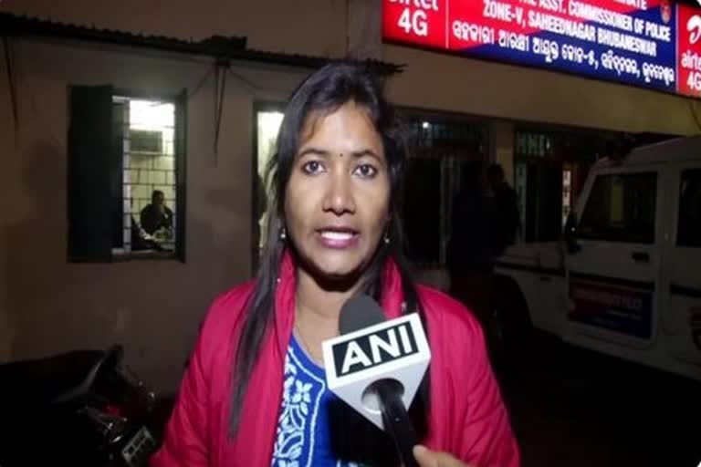 Two mall staff arrested after protest over attack on woman journalist in Odisha