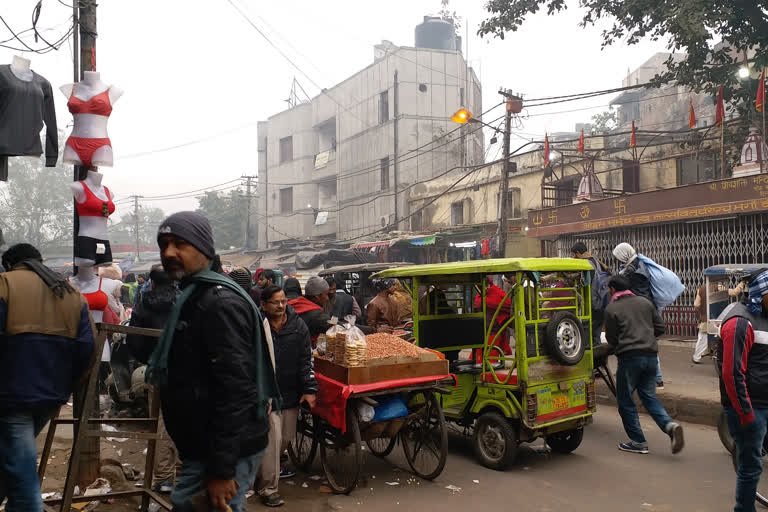 People troubled by traffic in Chandni Chowk