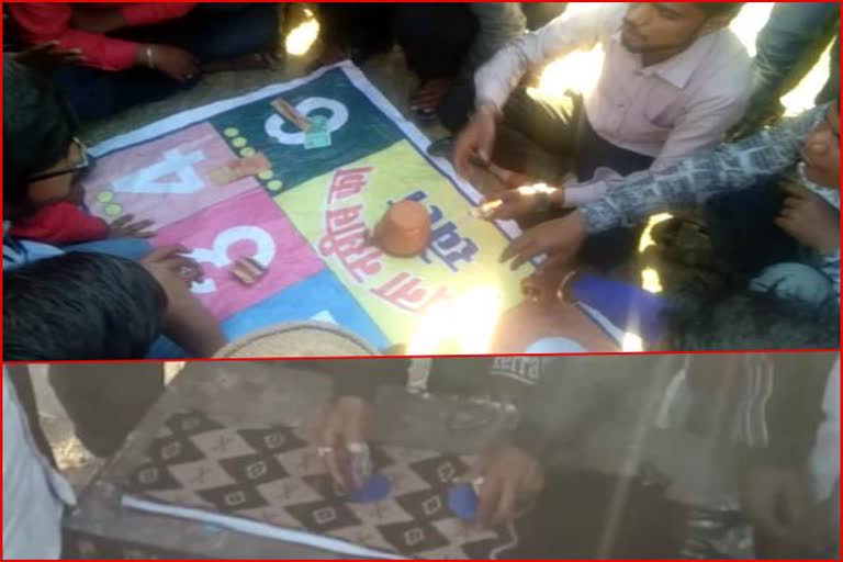 gambling games are fiercely playing in mdhai fair in Dindouri